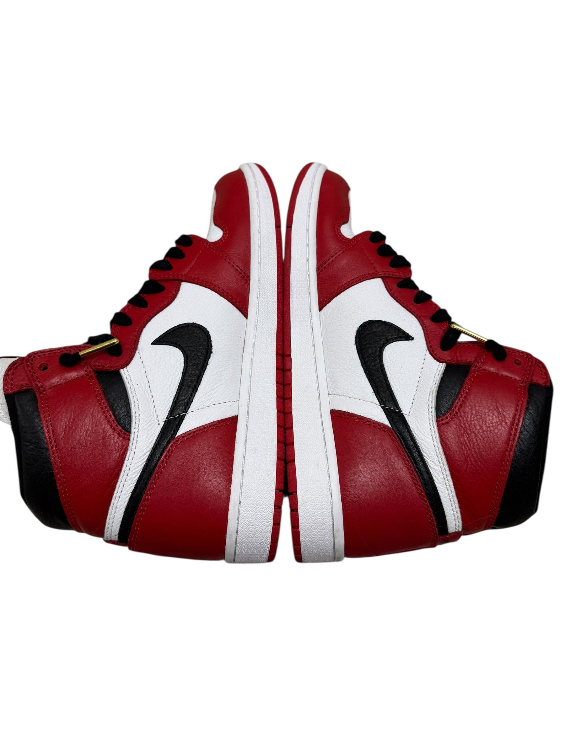Jordan Brand Air Jordan 1 Retro High OG Red Homage To Home Numbered F&F Size US 10 / EU 43 - 6 Thumbnail