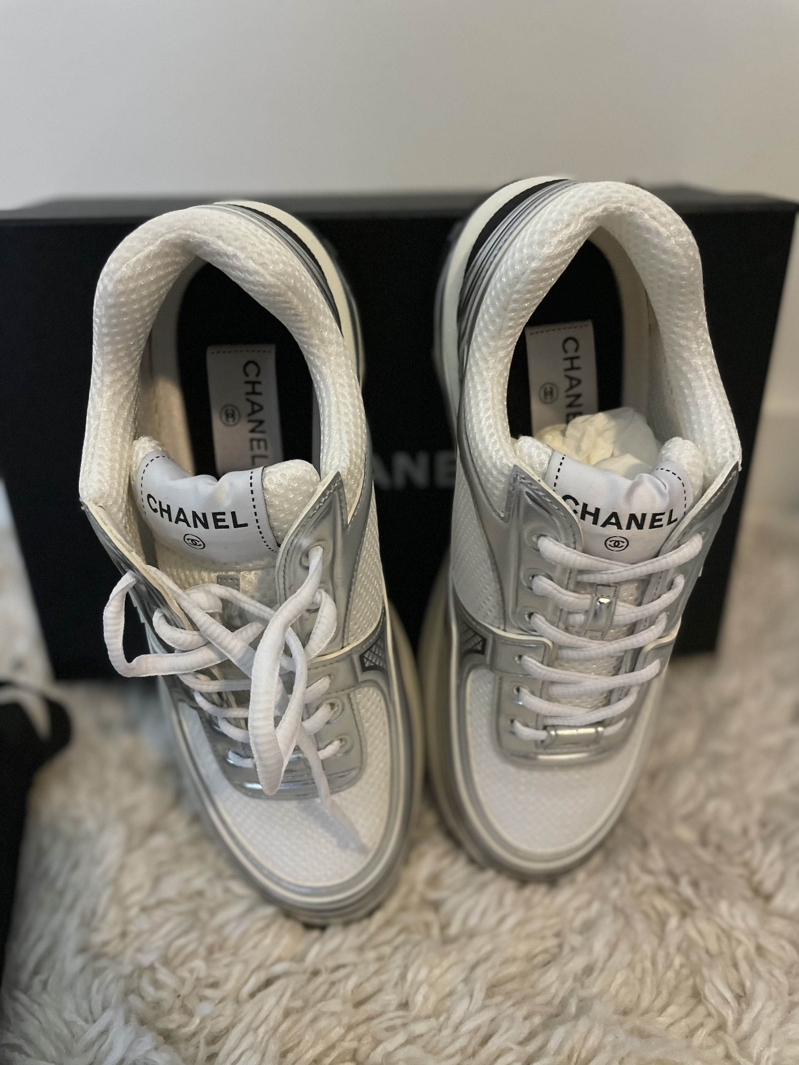 Chanel Chanel Runner Laminated Interlocking Metallic Brand New Size US 7 / IT 37 - 7 Thumbnail