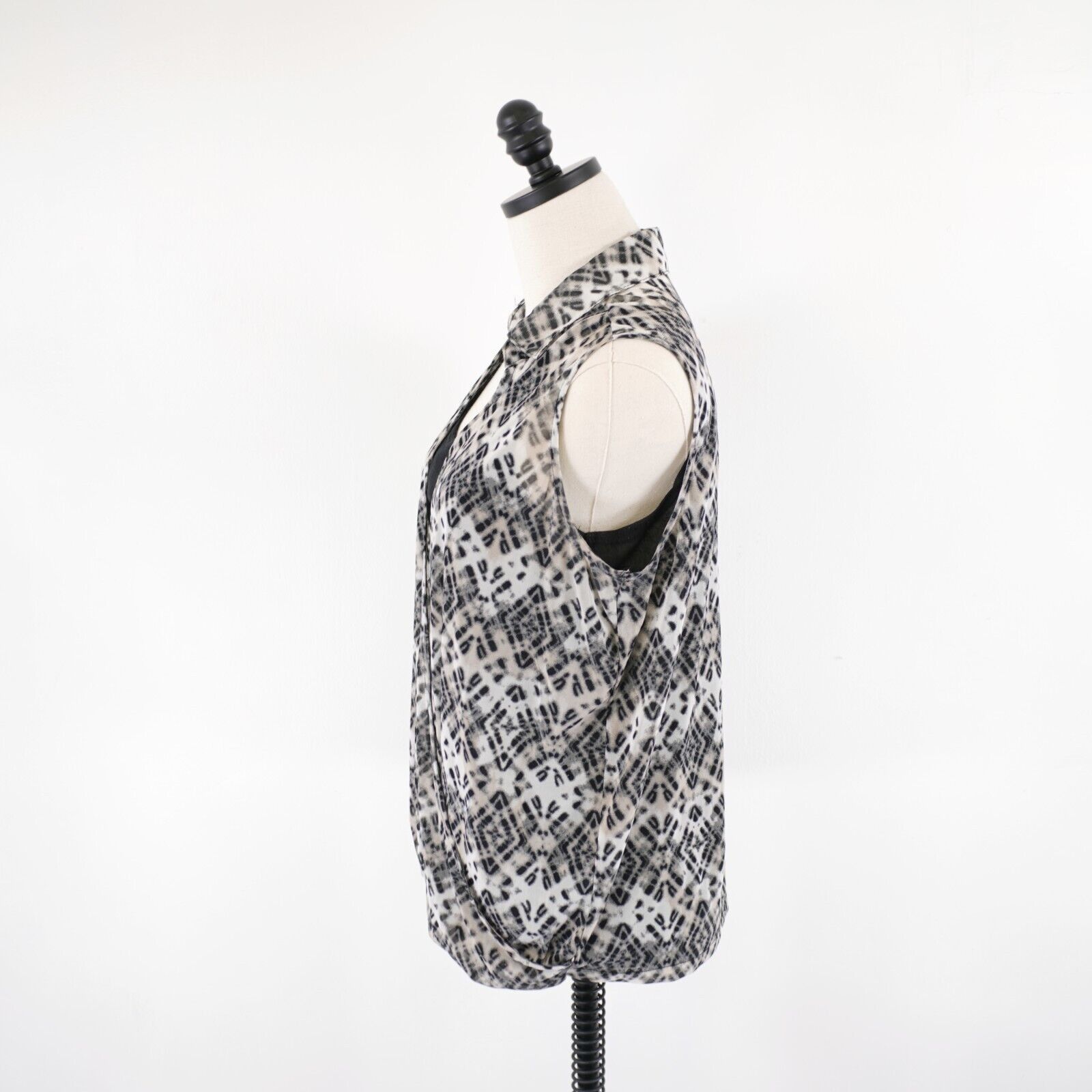 Designer French Laundry White Black Tan Animal Print Collared V-Neck Size XL / US 12-14 / IT 48-50 - 6 Thumbnail