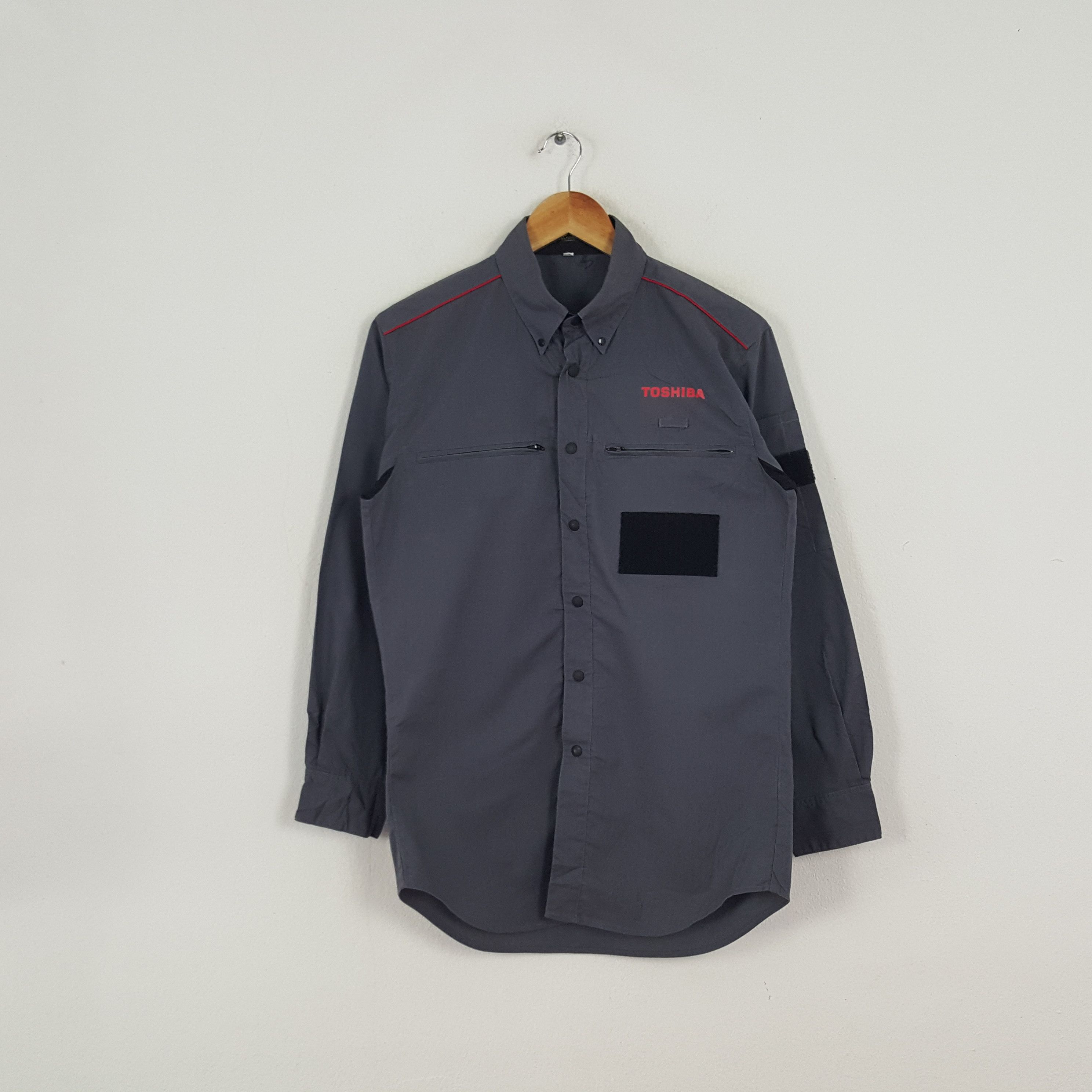 Vintage Vintage Toshiba Japanese Electronic Staff Shirt Button Up Size US L / EU 52-54 / 3 - 1 Thumbnail