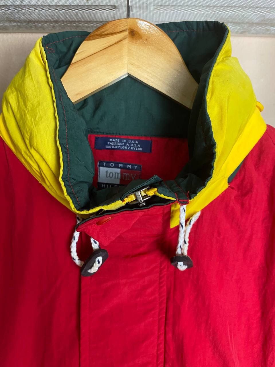Mega Yacht × Tommy Hilfiger Tommy HilfigerYacht Spell Out Hooded Jacket (Pit 26.5) Size US L / EU 52-54 / 3 - 5 Thumbnail