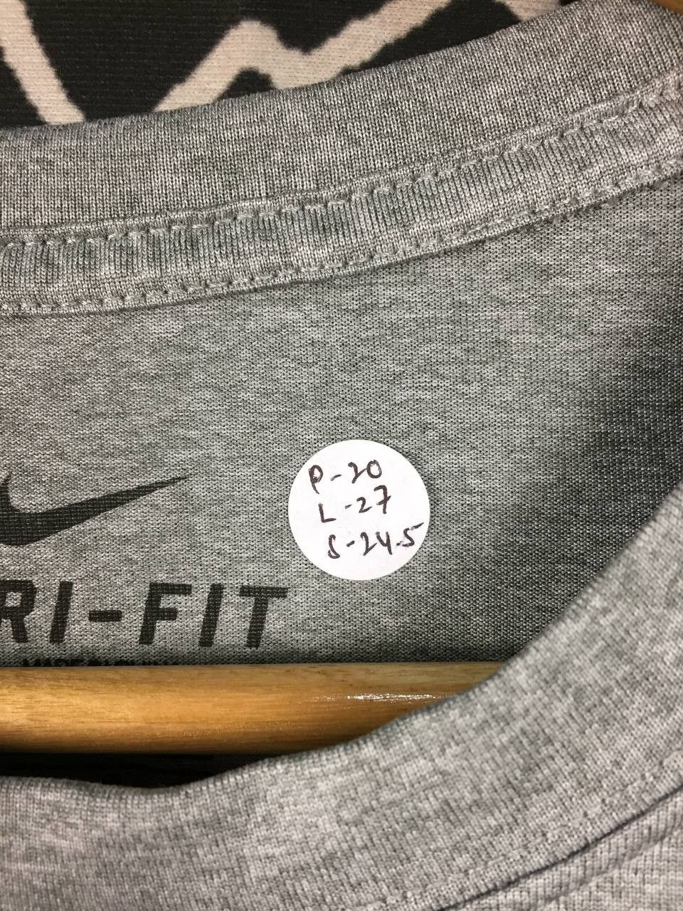 Nike Nike Dri-FIT Swoosh Logo Long Sleeve Activewear Tee Size M Size US M / EU 48-50 / 2 - 10 Thumbnail