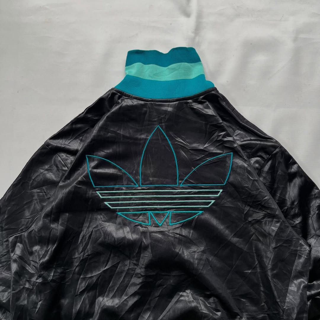 Adidas Adidas Chile 62 Size US M / EU 48-50 / 2 - 10 Thumbnail