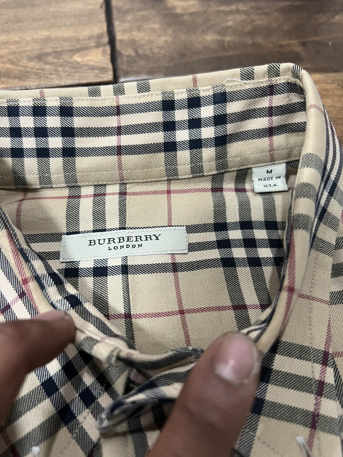 Burberry Famous Burberry Shirt Size US M / EU 48-50 / 2 - 6 Thumbnail