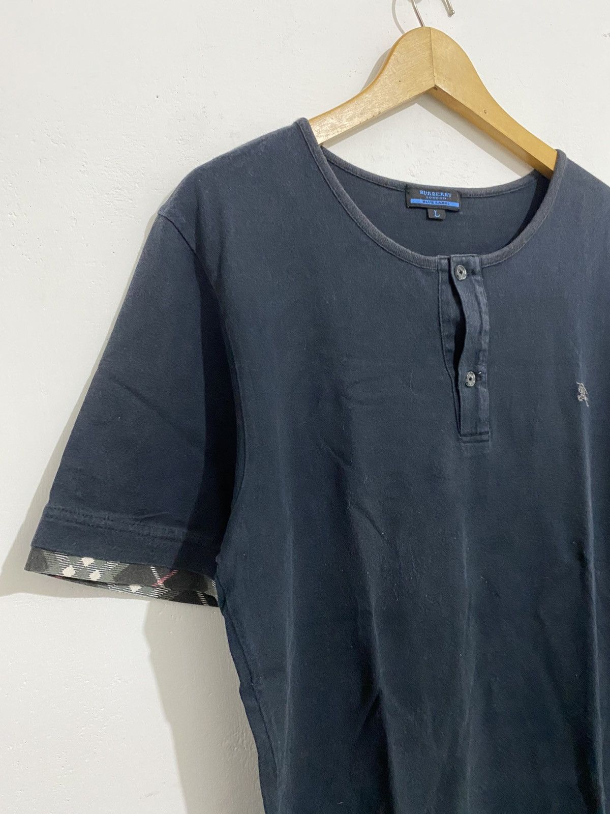 Burberry 💸BINDINGOFFER💸Burberry Logo Navy Shirt AA0059 Size US L / EU 52-54 / 3 - 2 Thumbnail