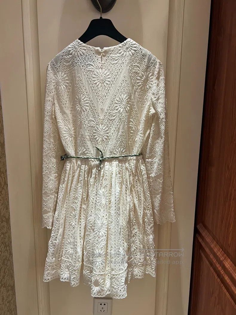 Valentino Valentino Embroidered dress Size S / US 4 / IT 40 - 2 Thumbnail