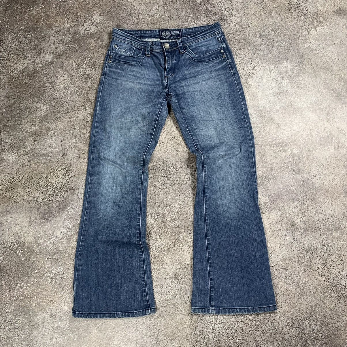 Vintage Vintage 90s Diesel Flared Distressed Low Rise Jeans Grunge 3 Size 30" / US 8 / IT 44 - 1 Thumbnail