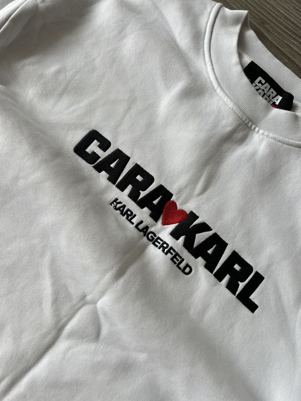 Designer × Karl Lagerfeld ‼️Karl Lagerfeld Cara❤️Karl Big Knit Logo White Sweatshirt‼️ Size US L / EU 52-54 / 3 - 9 Thumbnail