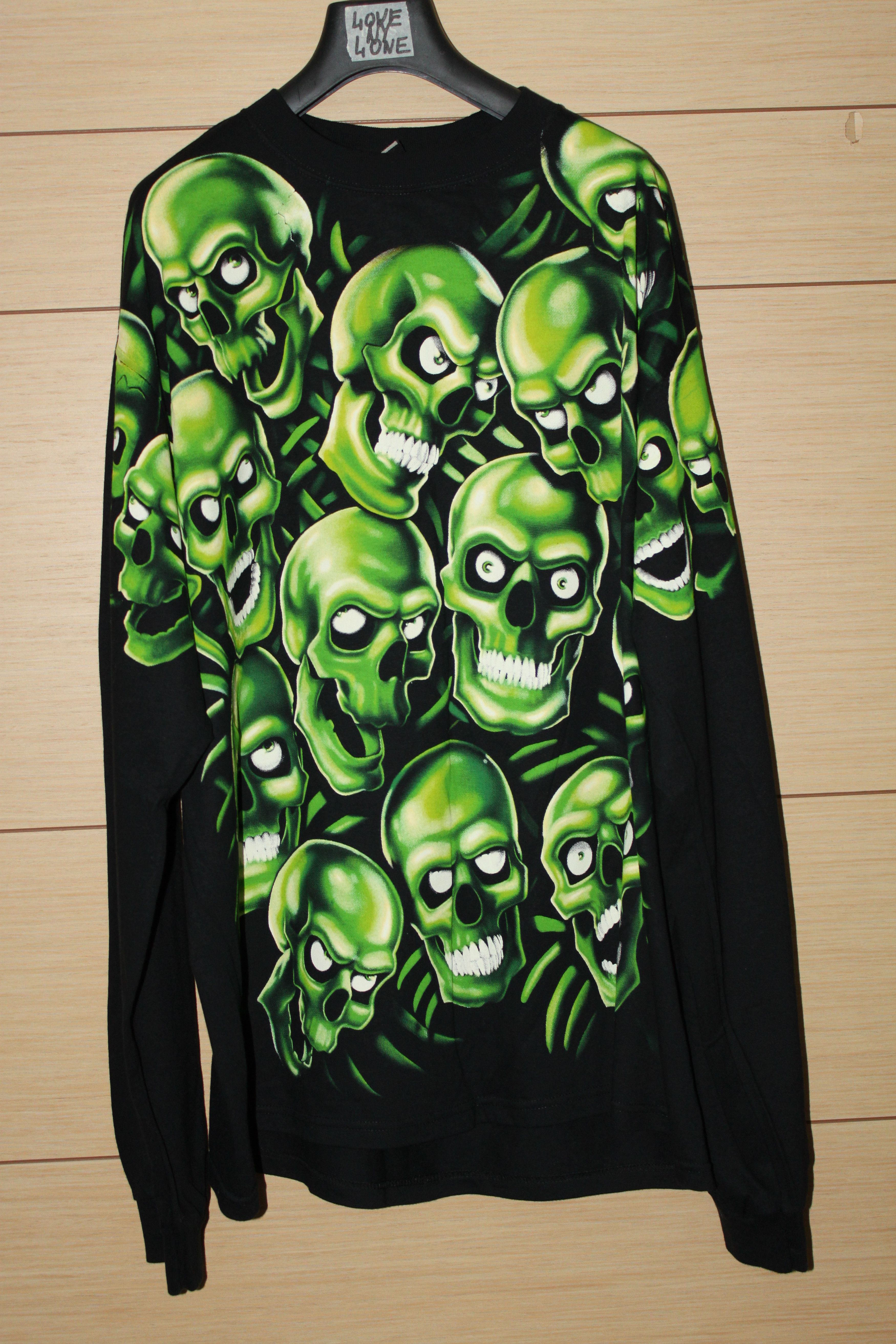 Liquid Blue Vintage 2001 Liquid Blue Skull Pile LS Shirt Tee travis Size US XL / EU 56 / 4 - 3 Thumbnail