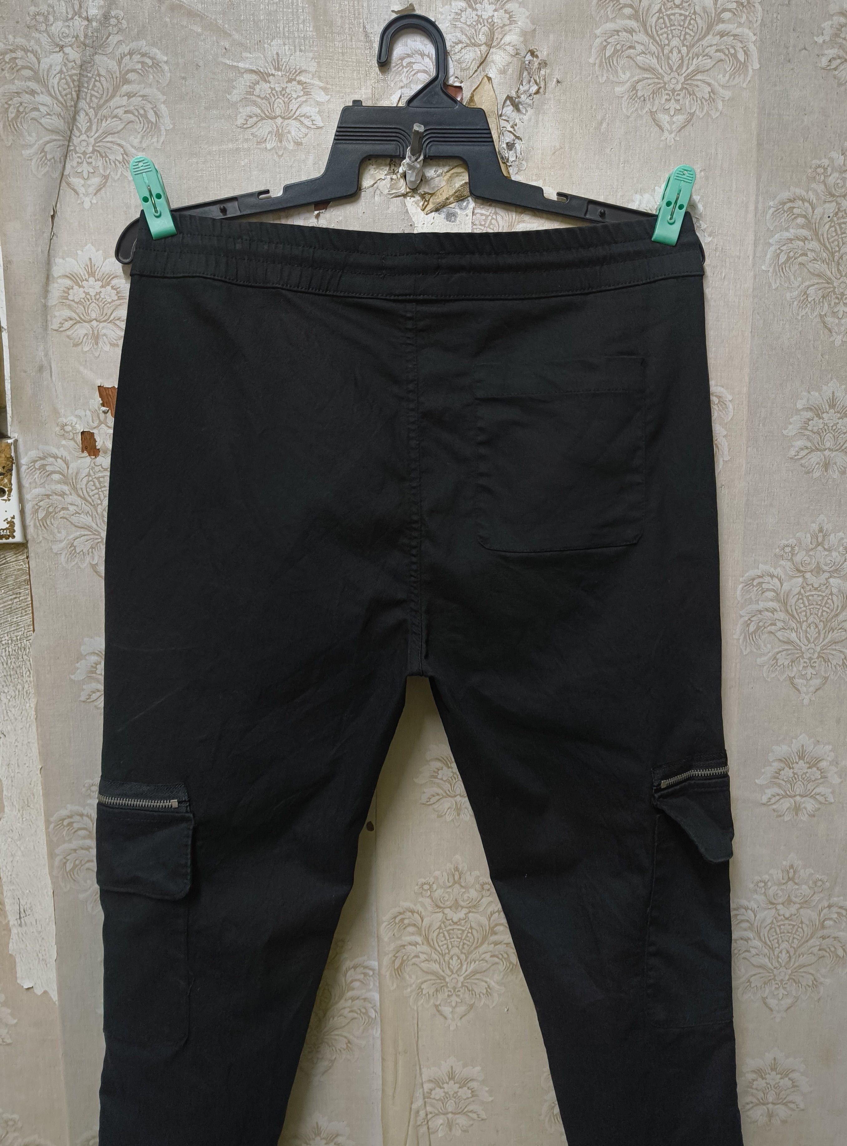 Hot Topic Hot Topic Men’s Black Punk Gothic Cargo Pants Size US 35 - 12 Thumbnail
