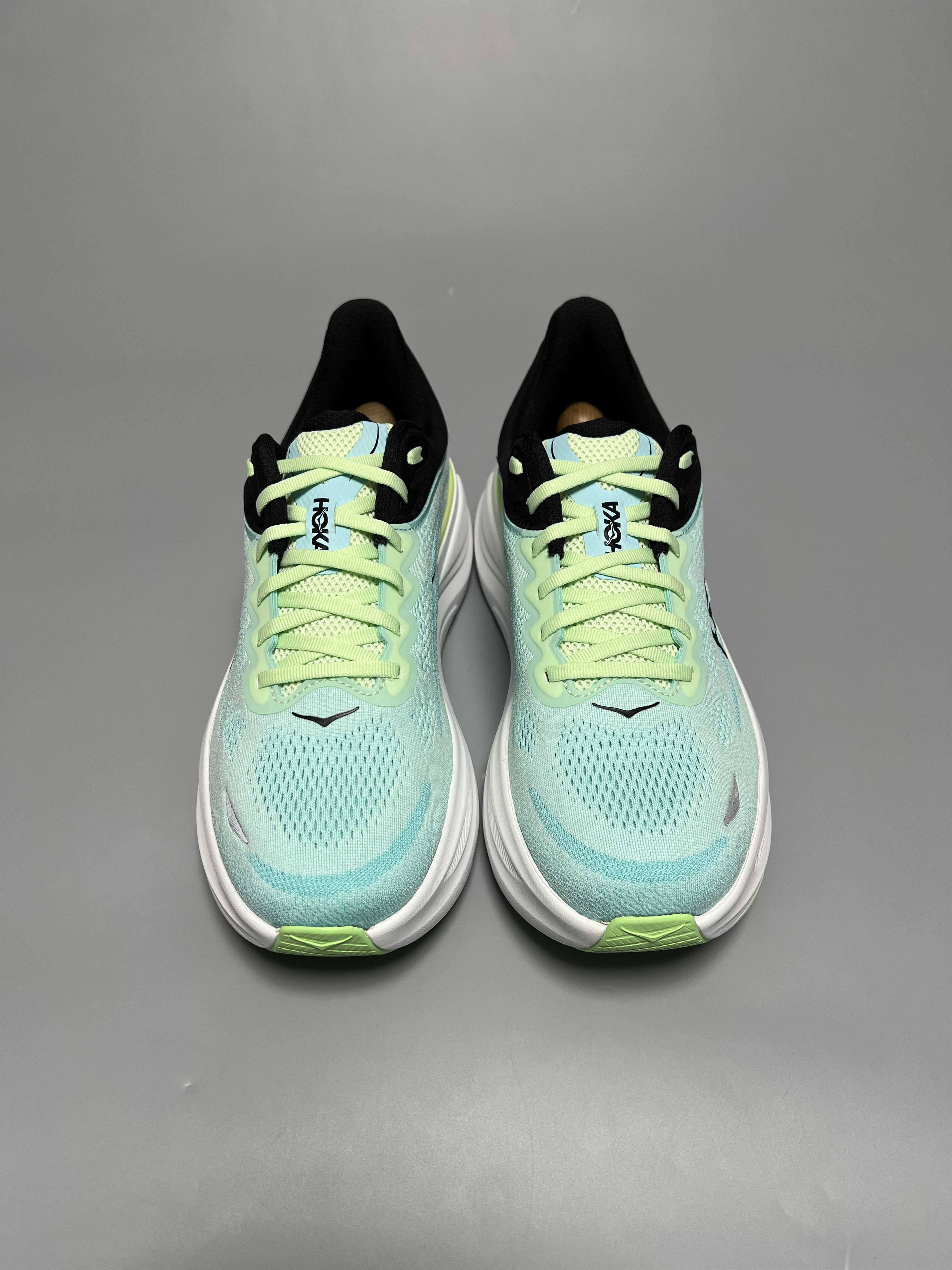 Hoka US 11D Hoka One One Bondi 9 Running Shoes Walking Size US 11 / EU 44 - 4 Thumbnail