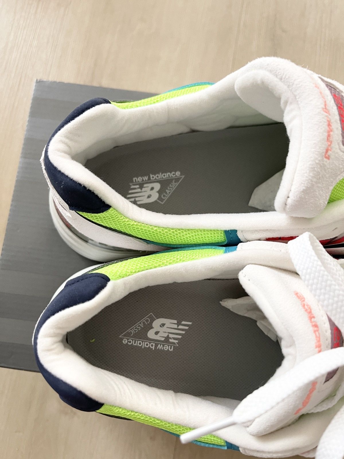 New Balance RARE! New Balance 992 Made in USA White Neon - Size 12 Size US 12 / EU 45 - 5 Thumbnail