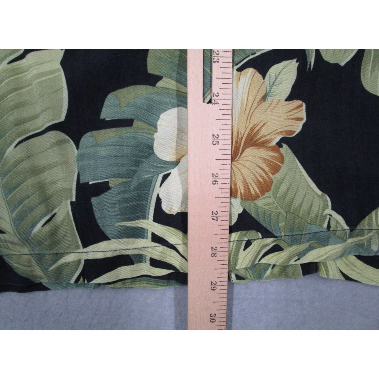Tommy Bahama VINTAGE Tommy Bahama Shirt Mens XL Green Button-Up Silk Camp Hawaiian Size US XL / EU 56 / 4 - 7 Thumbnail