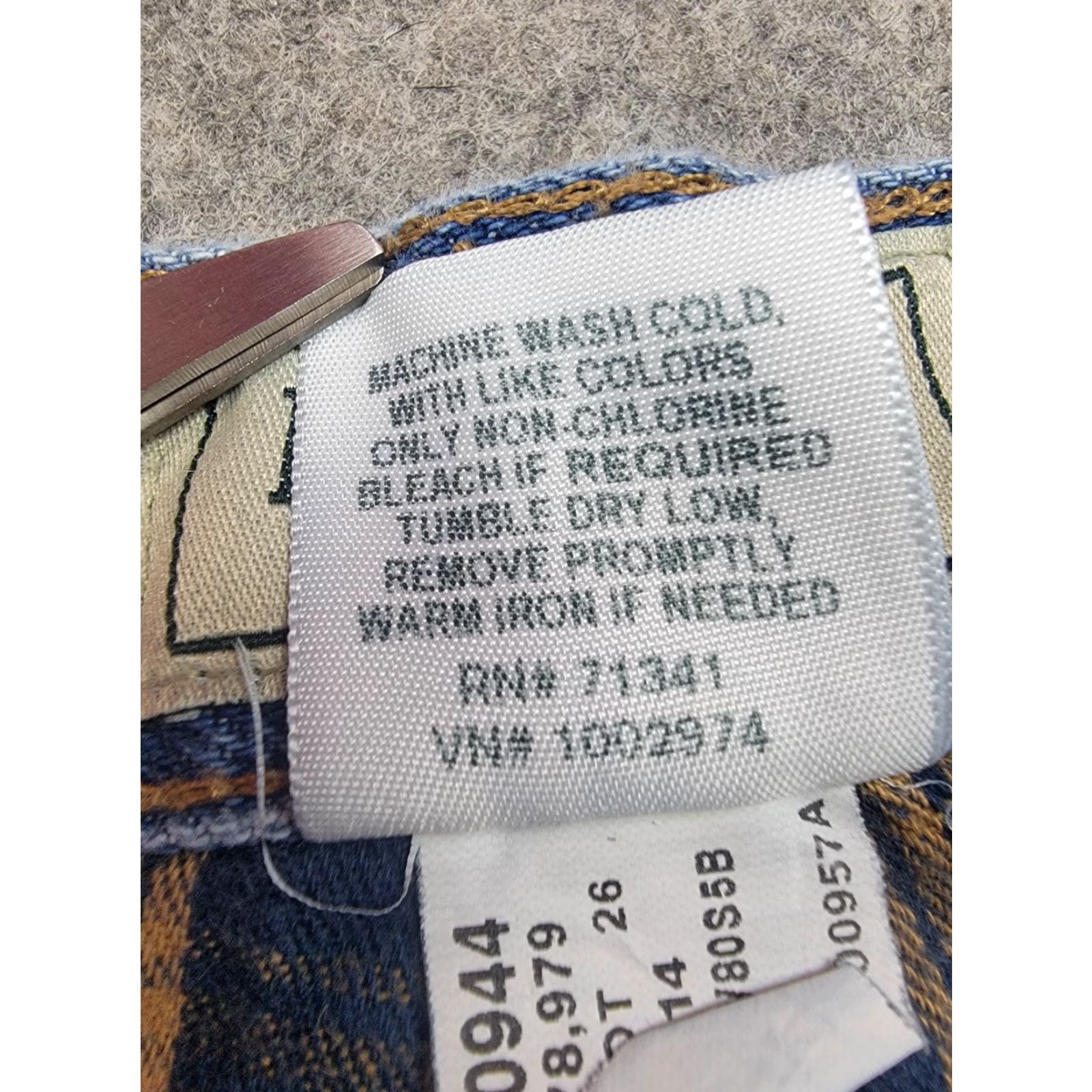 Vintage LL Bean Jeans Mens 38x29 Blue Medium Wash Flannel Lined Relaxed Fit Outdoor Jeans Size US 38 / EU 54 - 7 Thumbnail