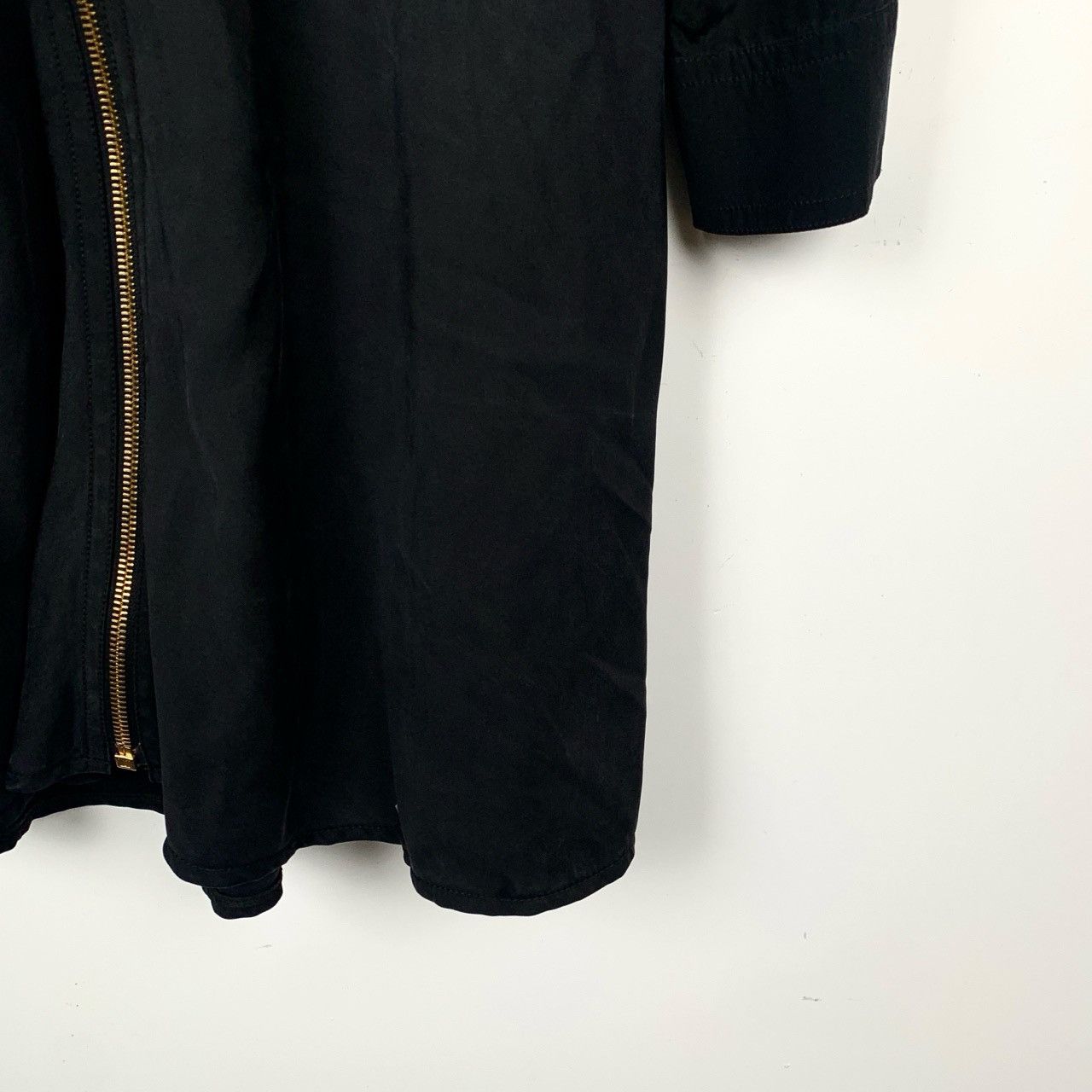 Louis Vuitton Louis Vuitton Color-blocked Silk Zip Long Sleeve Dress K26WX Size M / US 6-8 / IT 42-44 - 4 Thumbnail