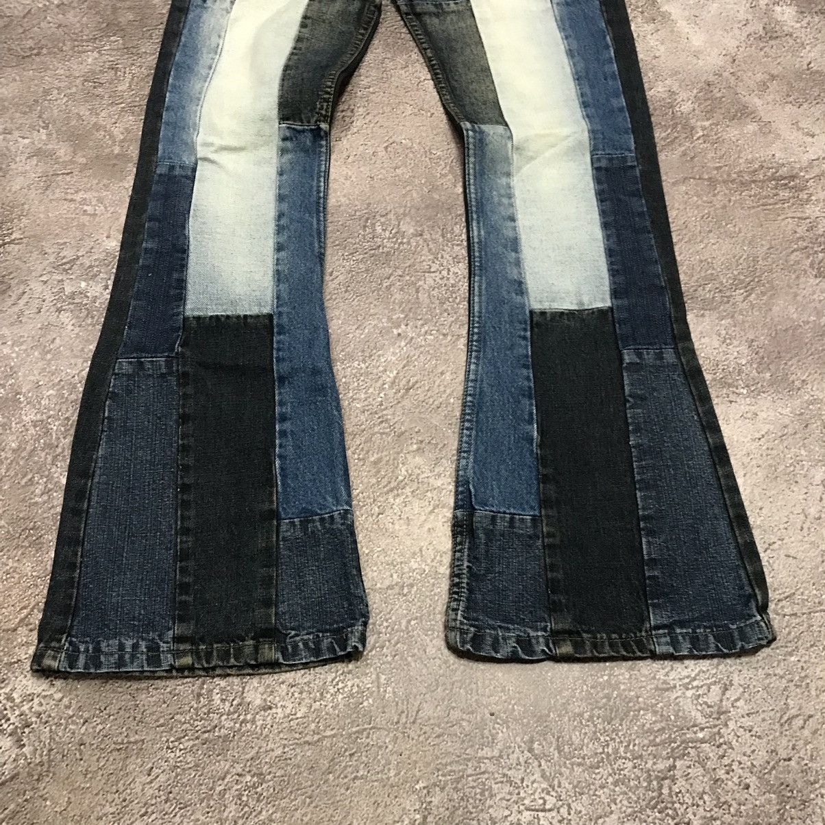 Vintage Vintage Y2K Patchwork Flared Jeans Distressed Low Rise Grung Size 27" / US 4 / IT 40 - 5 Thumbnail