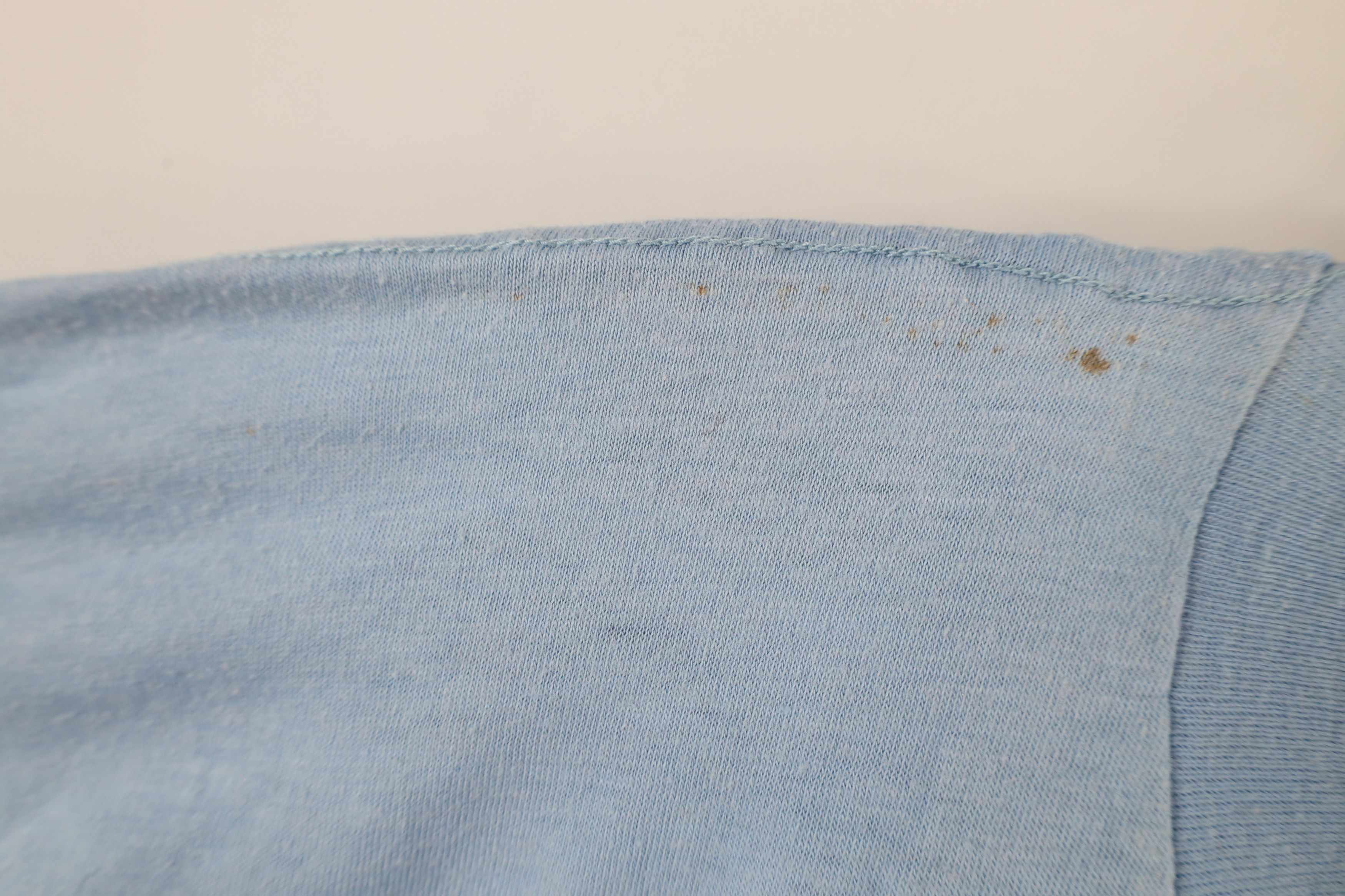 Vintage Vintage 80s Streetwear Need Love Too T-Shirt Blue USA Size US XL / EU 56 / 4 - 5 Thumbnail