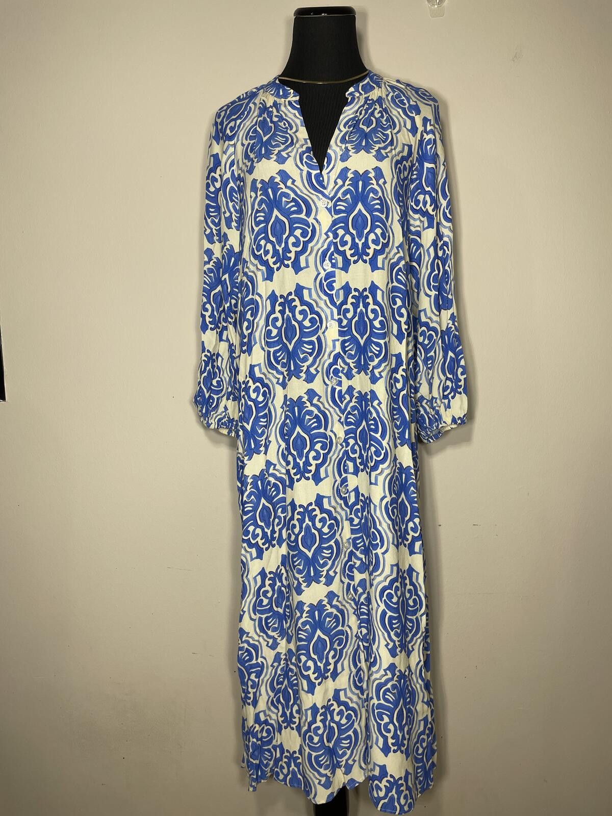 Zara Zara Blue & White Printed Midi Dress Sz S Coastal Grandma Size S / US 4 / IT 40 - 1 Thumbnail