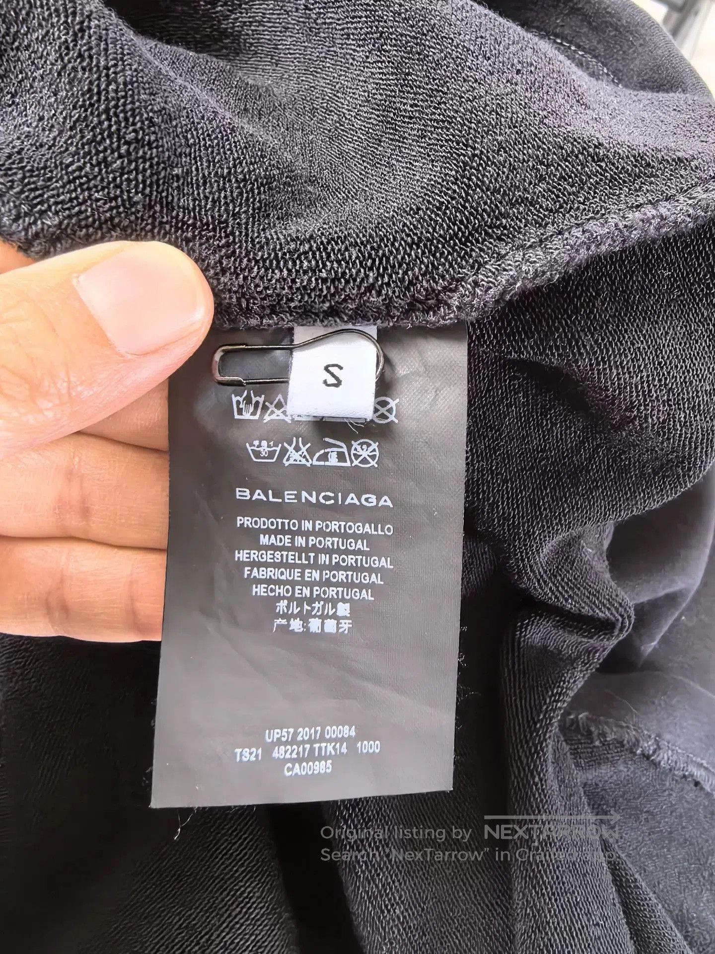 Balenciaga Balenciaga Black Hooded Sweatshirt with Collar. Size US M / EU 48-50 / 2 - 4 Thumbnail