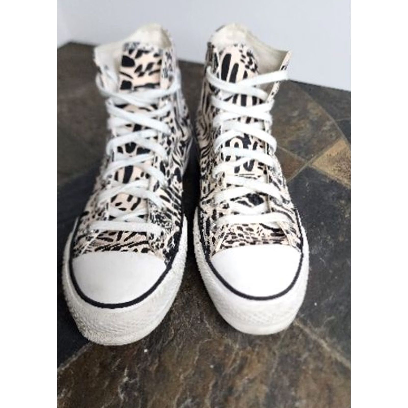 Converse Womens Converse All Star Platform High Top Sneaker Leopard Beige 571084C Chuck Taylor Size 8 US 8 EU 39 Women Shoes Sneakers Size US 6 / IT 36 - 2 Thumbnail