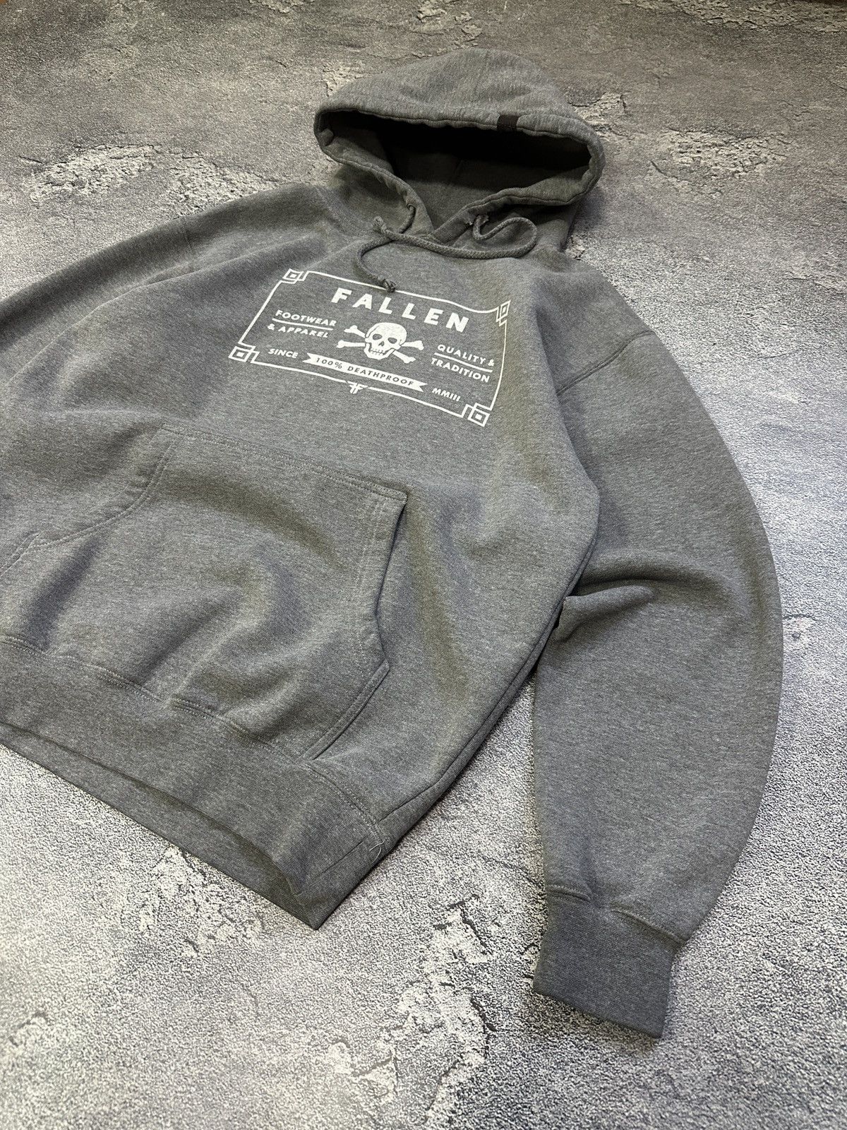 Fallen Vintage Fallen Skateboarding Gray Skull Hoodie Size M Size US M / EU 48-50 / 2 - 4 Thumbnail