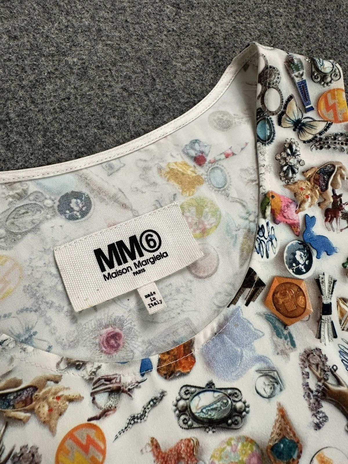 Maison Margiela Maison Margiela MM6 Motif Sleeveless Tank Top Size XS / US 0-2 / IT 36-38 - 4 Thumbnail