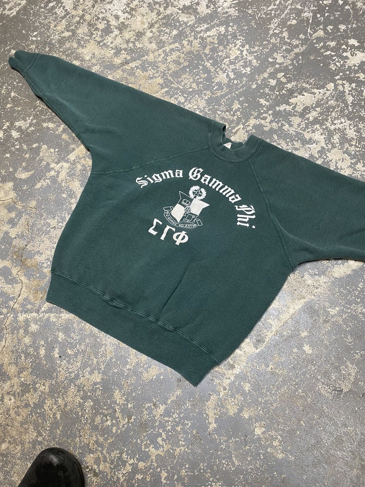 Champion × Vintage Vintage Champion Running Man Sigma Gamma Phi 50s Crewneck Size US M / EU 48-50 / 2 - 3 Thumbnail