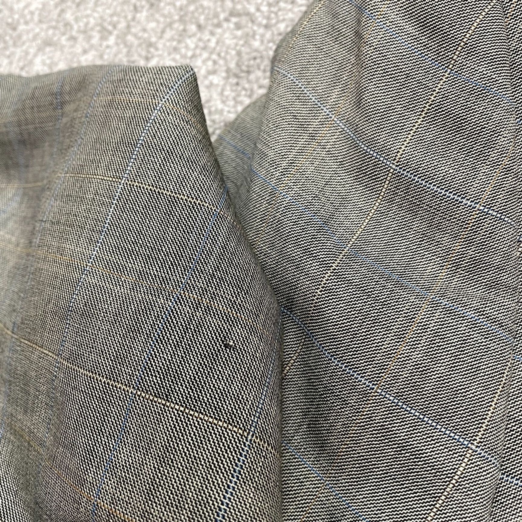 Vintage Haspel Men’s Blazer 42R Gray Plaid Silk Regular Fit Single Vented Professional Size 42R - 3 Thumbnail