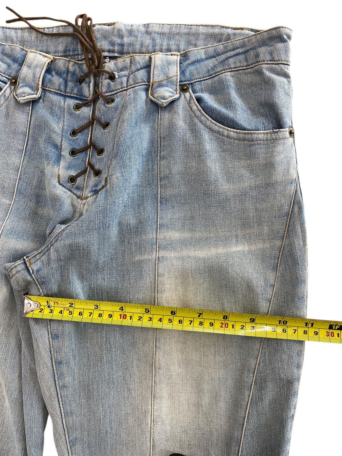 Japanese Brand Japanese Brand Light Wash Arrow Line Style Flare Jeans Size US 30 / EU 46 - 6 Thumbnail
