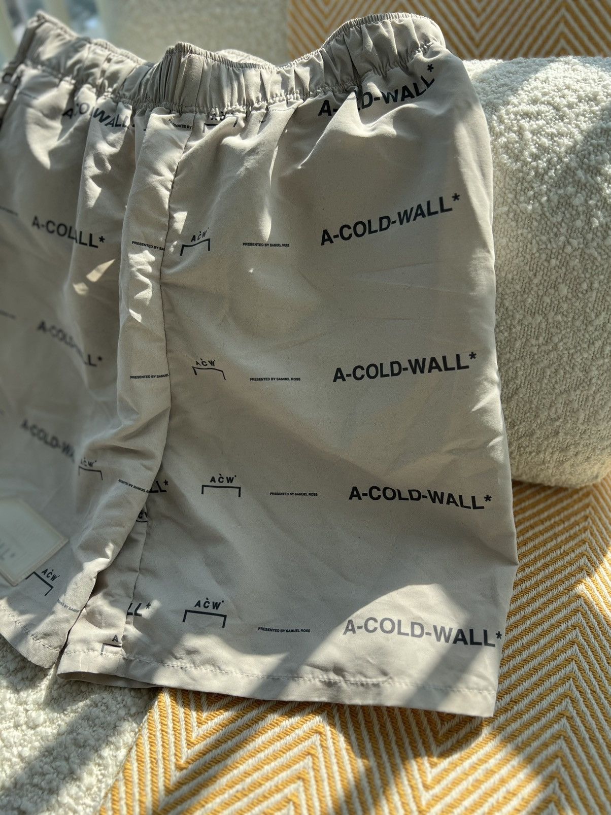 A-COLD-WALL* A-COLD-WALL LOGO SHORTS Size US 34 / EU 50 - 3 Thumbnail