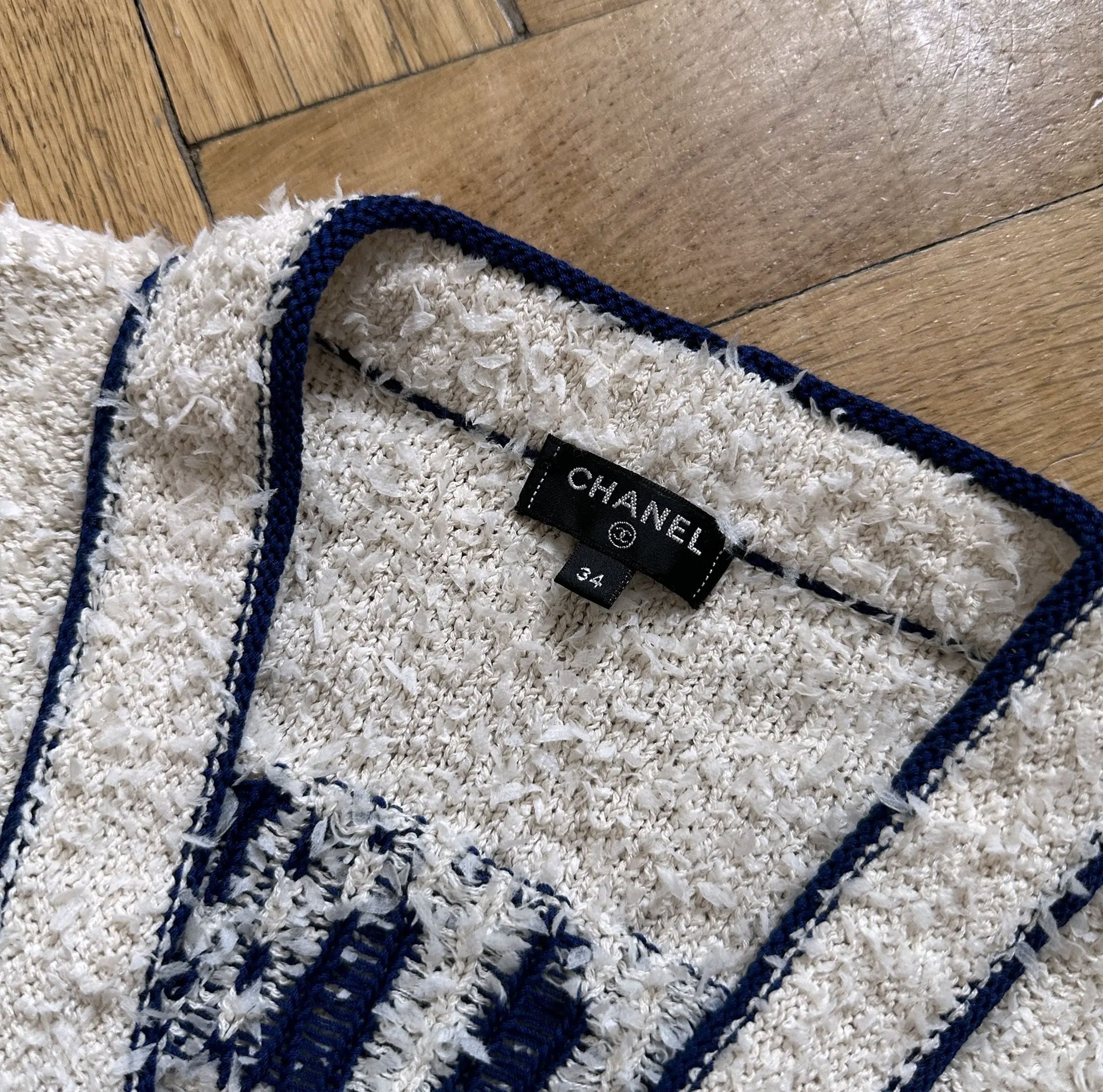 Chanel SS19 Boucle Varsity Oversized Cardigan Size XS / US 0-2 / IT 36-38 - 10 Thumbnail
