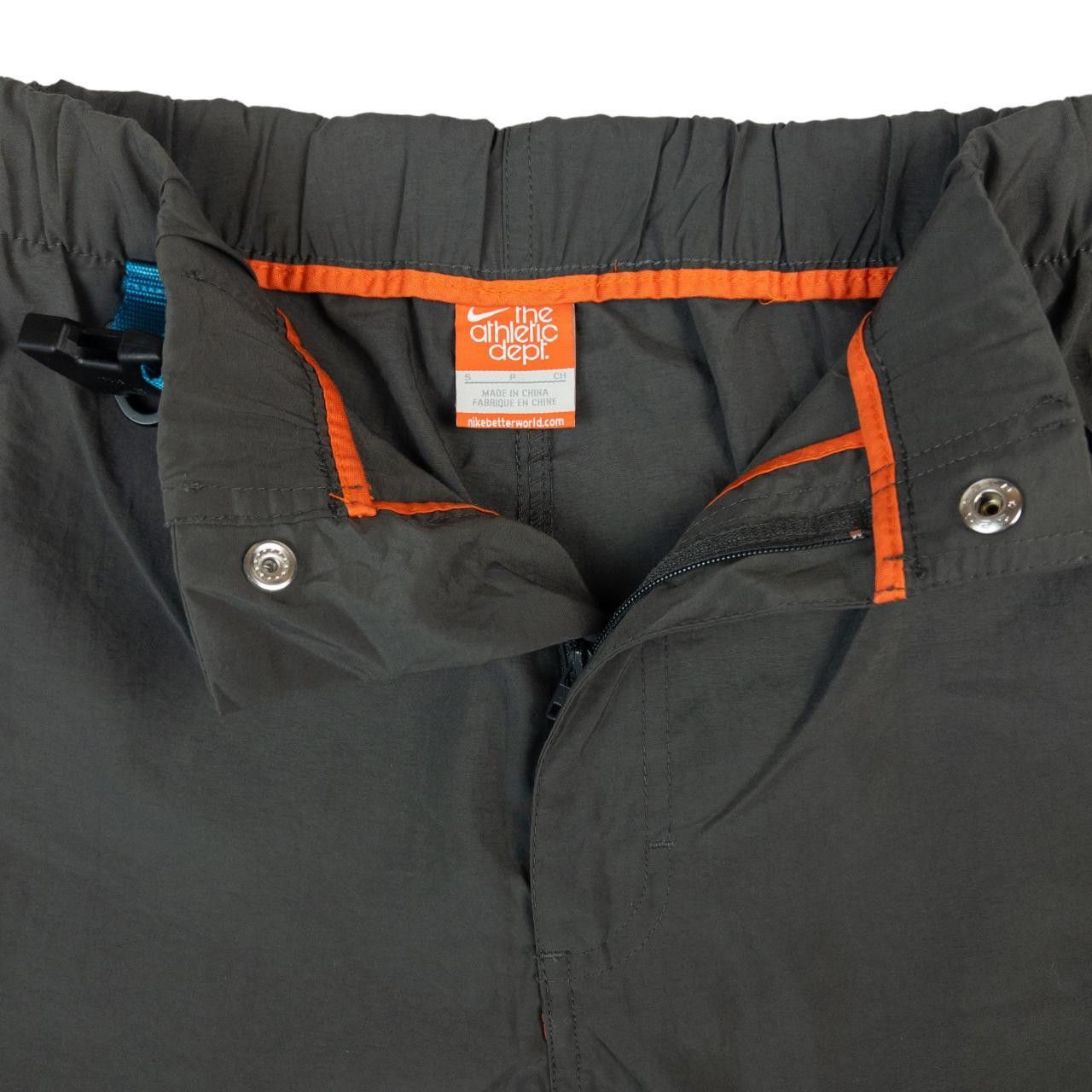 Nike Vintage Nike Buckle Shorts Size S Size US 30 / EU 46 - 6 Thumbnail