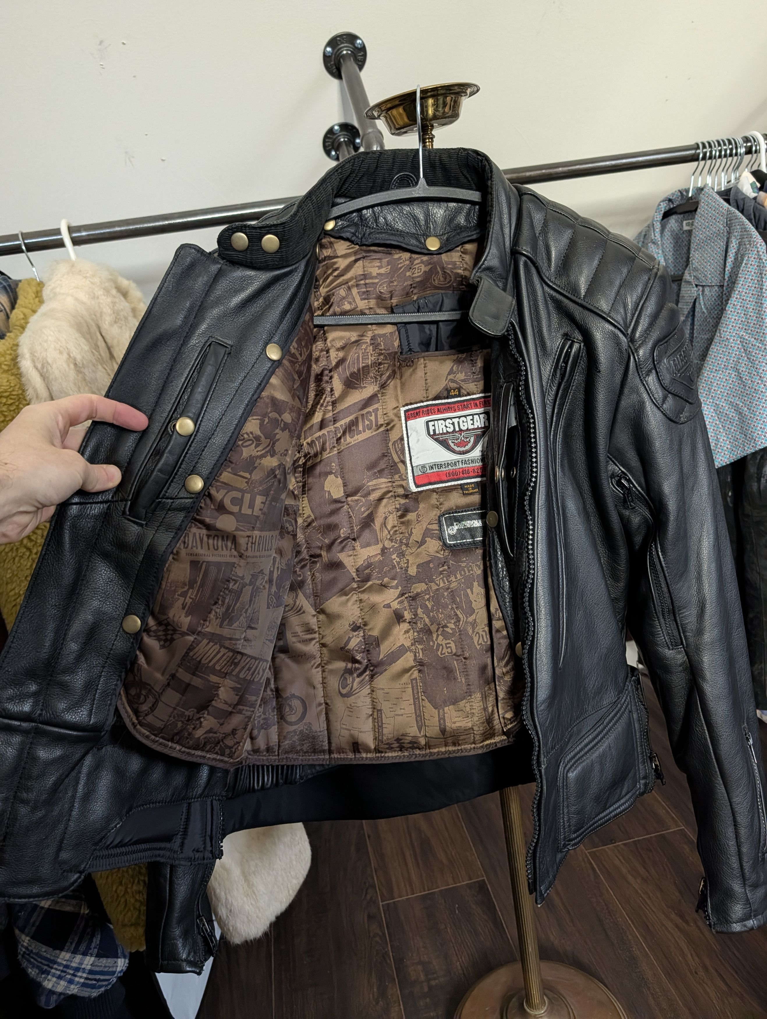 FirstGear Leather padded Thermolite lining armored moto jacket Size US XS / EU 42 / 0 - 11 Thumbnail