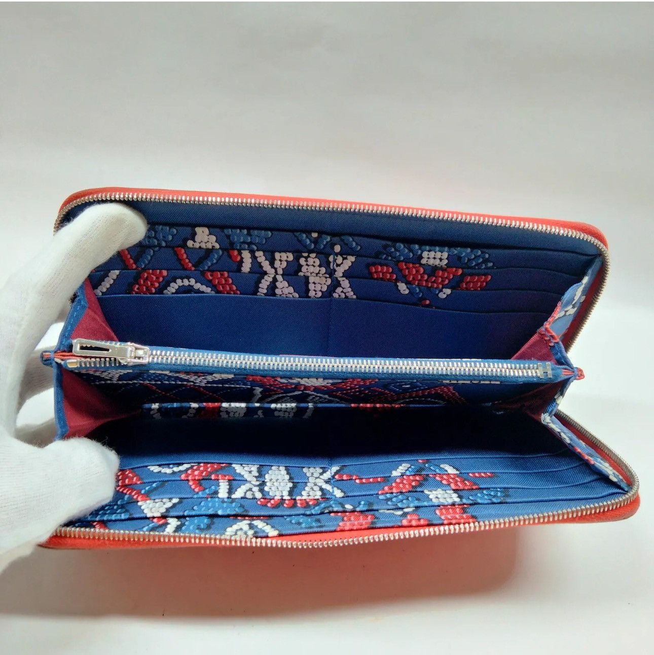 Hermes Hermes Long Wallet Red Leather in excellent condition. Size ONE SIZE - 5 Thumbnail
