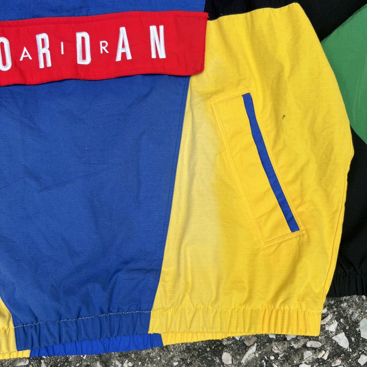 Nike “AIR JORDAN” MULTI COLOUR LIGHT JACKET Size US L / EU 52-54 / 3 - 4 Thumbnail