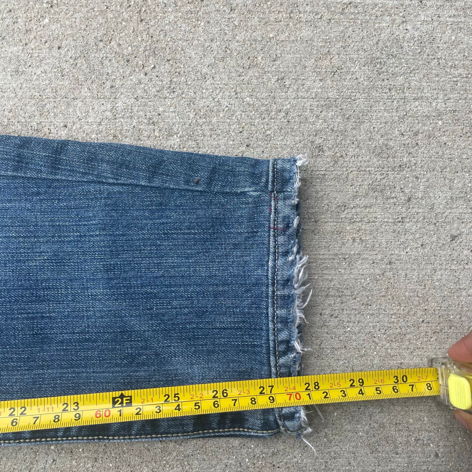 Lee Vintage Lee Jeans 31x28 Faded Blue Denim Straight Leg Pants Size US 31 - 8 Thumbnail