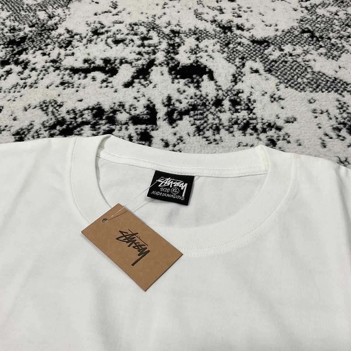 Stussy STUSSY DOVE STREET MARKET NEW YORK TEE IN WHITE- XL Size US XL / EU 56 / 4 - 5 Thumbnail