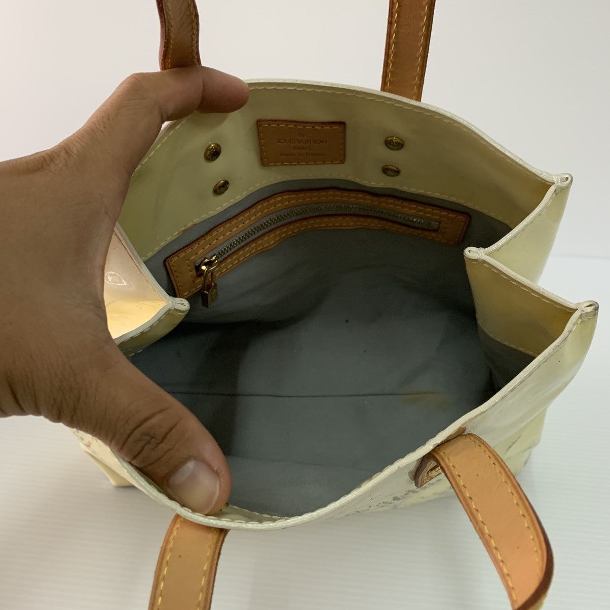 Louis Vuitton Louis Vuitton Vernis Yellow Tote Bag Size ONE SIZE - 7 Thumbnail