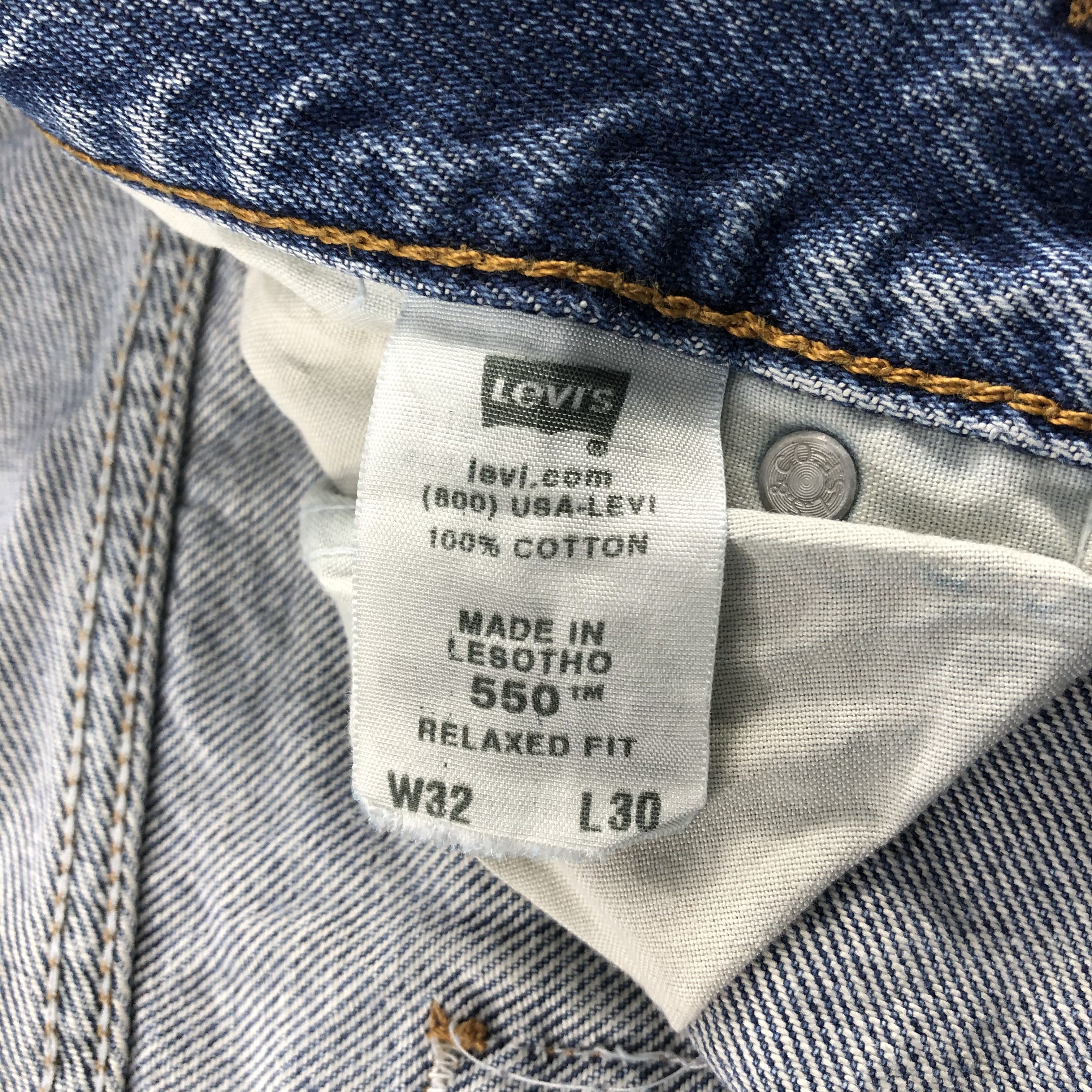 Levi's Vintage Levis 550 Jeans Faded Blue Denim KJ507 Size US 32 / EU 48 - 10 Thumbnail
