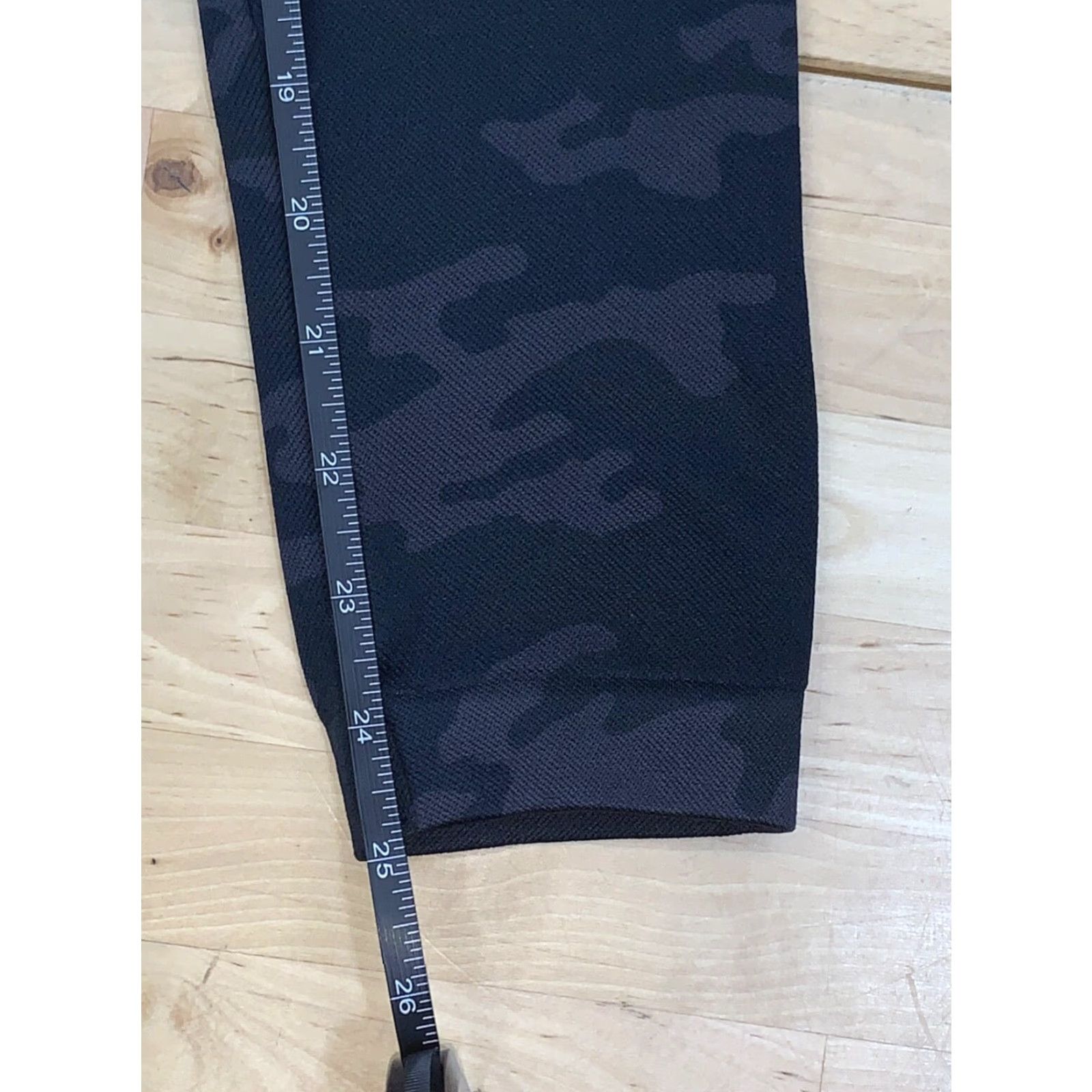 Spanx Spanx Leggings Cropped Casual M Navy Blue Camouflage Look at Me Now Colorful 90s? Size 32" / US 10 / IT 46 - 6 Thumbnail