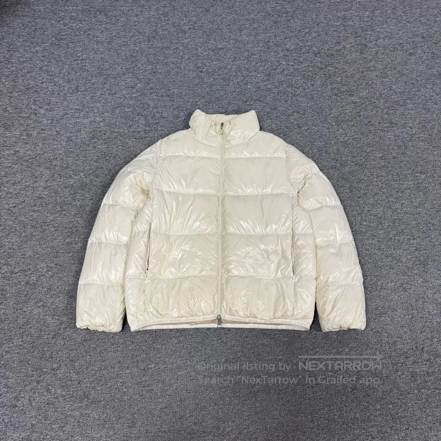 Moncler Moncler Abbadia – Light beige short down jacket with a sta Size US M / EU 48-50 / 2 - 1 Thumbnail