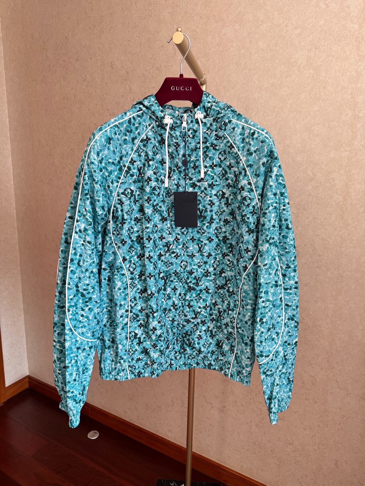 Louis Vuitton LV Men's Full Logo Jacket Size US M / EU 48-50 / 2 - 1 Thumbnail