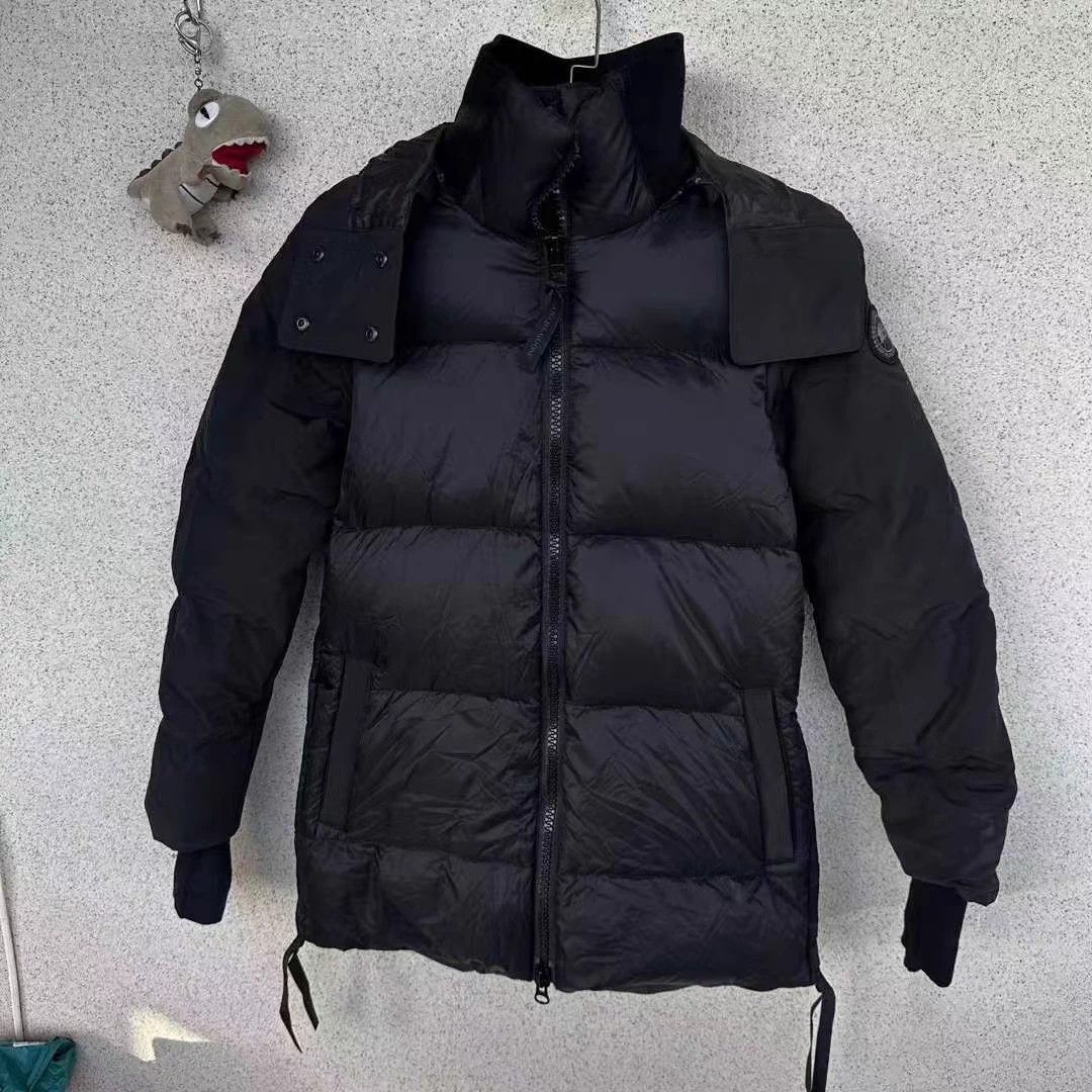 Canada Goose black logo puffer jacket XS like new