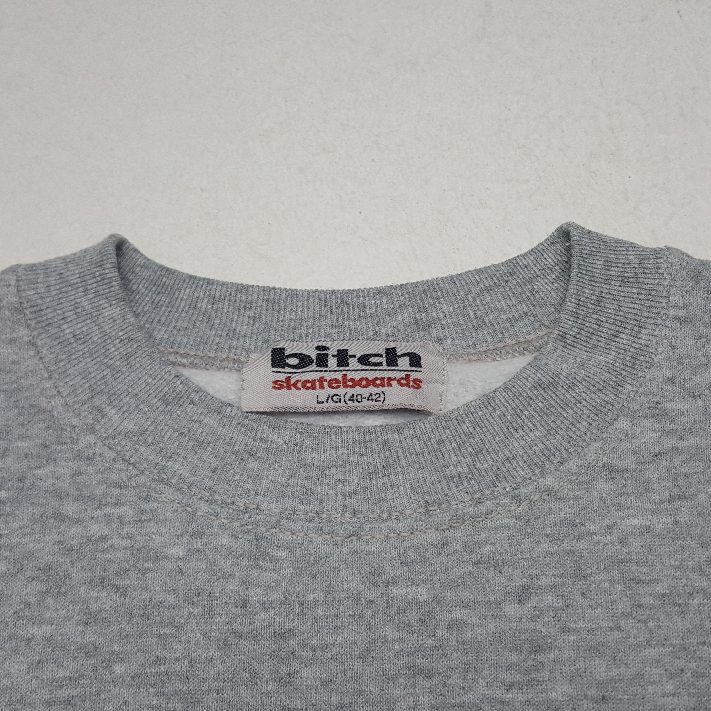 Vintage Vintage Bitch Skateboards Sweatshirt Size US L / EU 52-54 / 3 - 4 Thumbnail