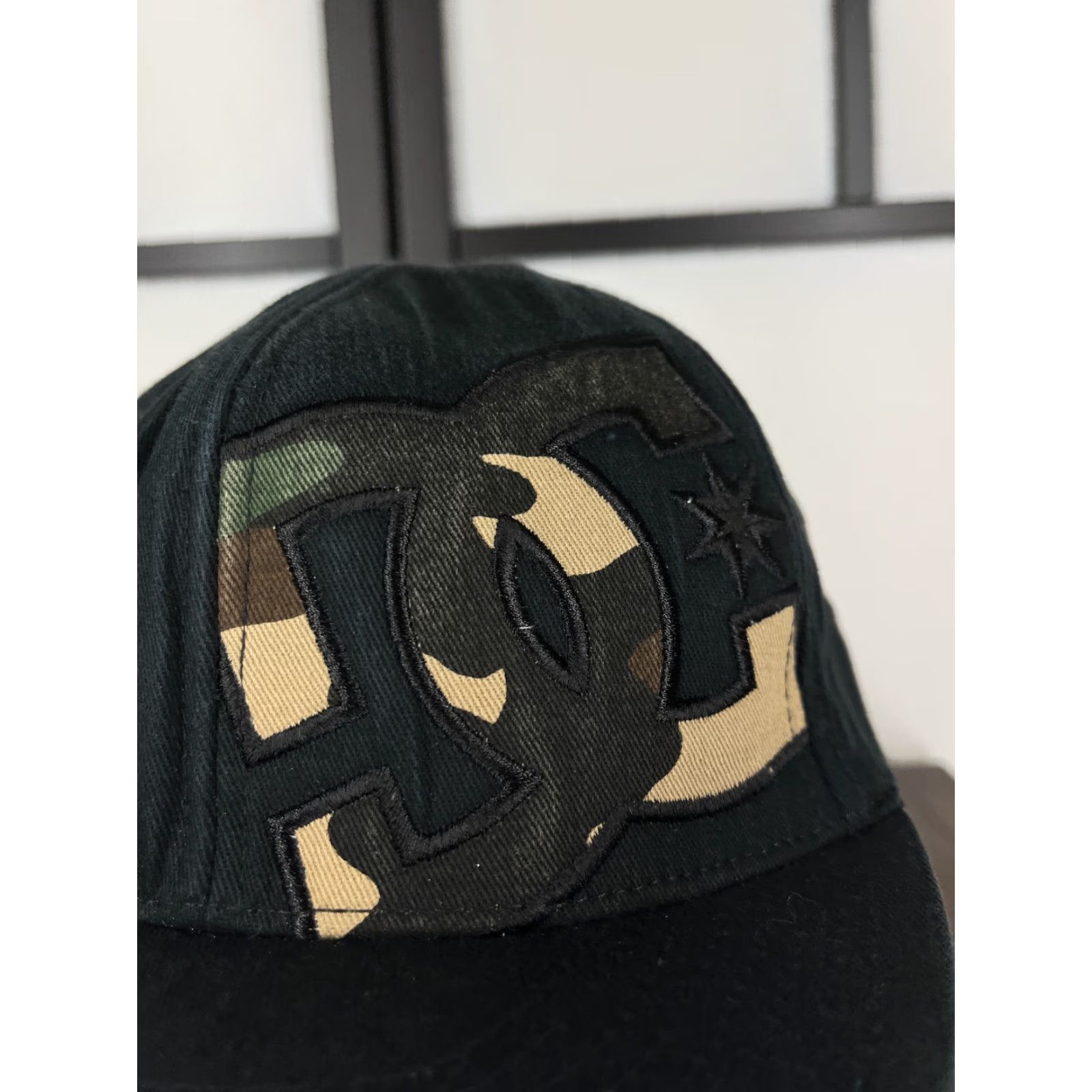 Vintage DC Shoes Hat Cap Fitted Adult Large Black Green Camo Flexfit Cotton Blend Skate - Baseball Cap Mens" Size ONE SIZE - 2 Thumbnail