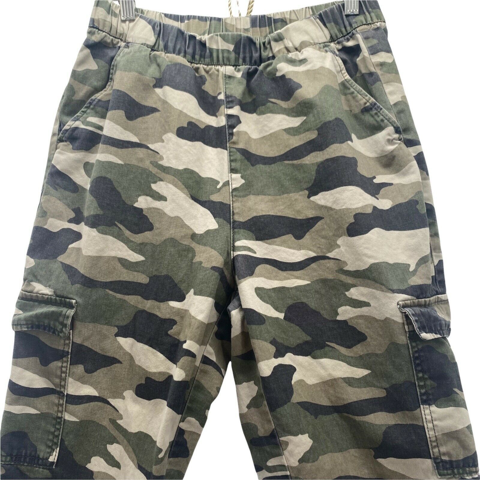 H&M H&M Divided Women's Cargo Joggers Size 6 Green Camo Pants Size 28" / US 6 / IT 42 - 2 Thumbnail