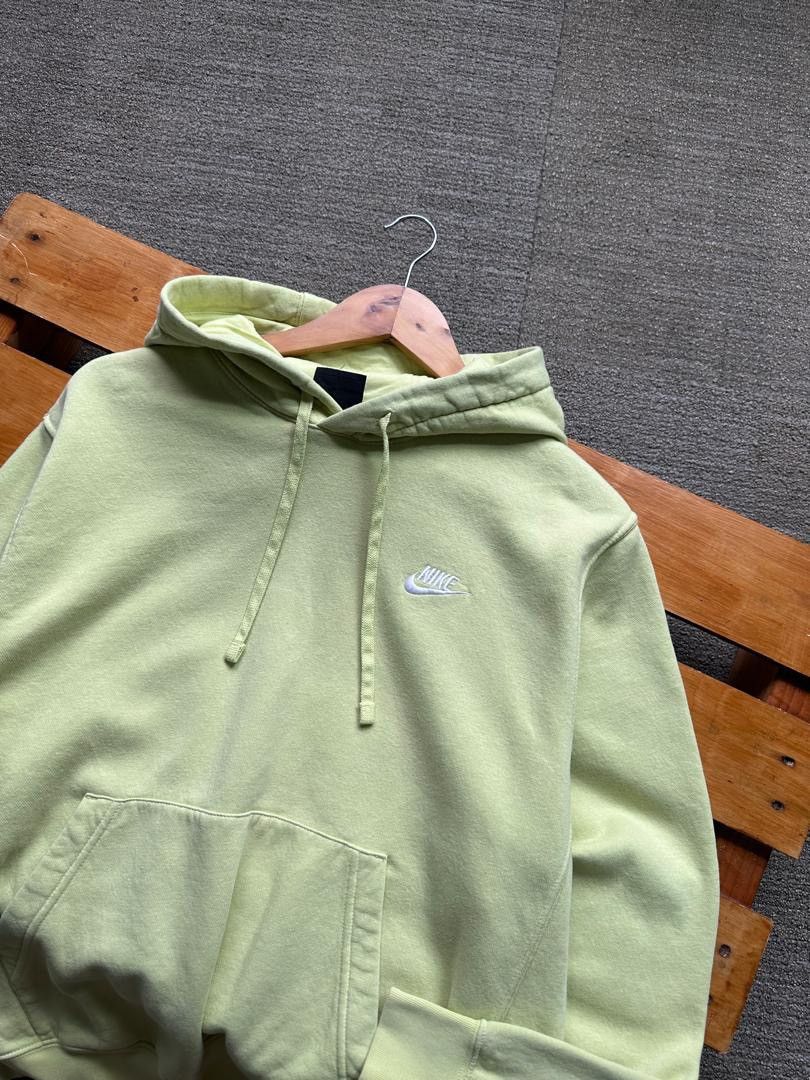 Nike NIKE CLUB LOGO LIME GREEN HOODIE Size US M / EU 48-50 / 2 - 2 Thumbnail