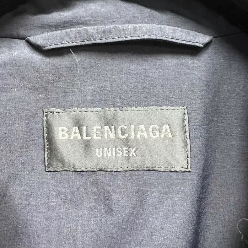 Balenciaga Balenciaga Side Sleeve Letter Logo Cut-Out Embroidered Jac Size US S / EU 44-46 / 1 - 4 Thumbnail