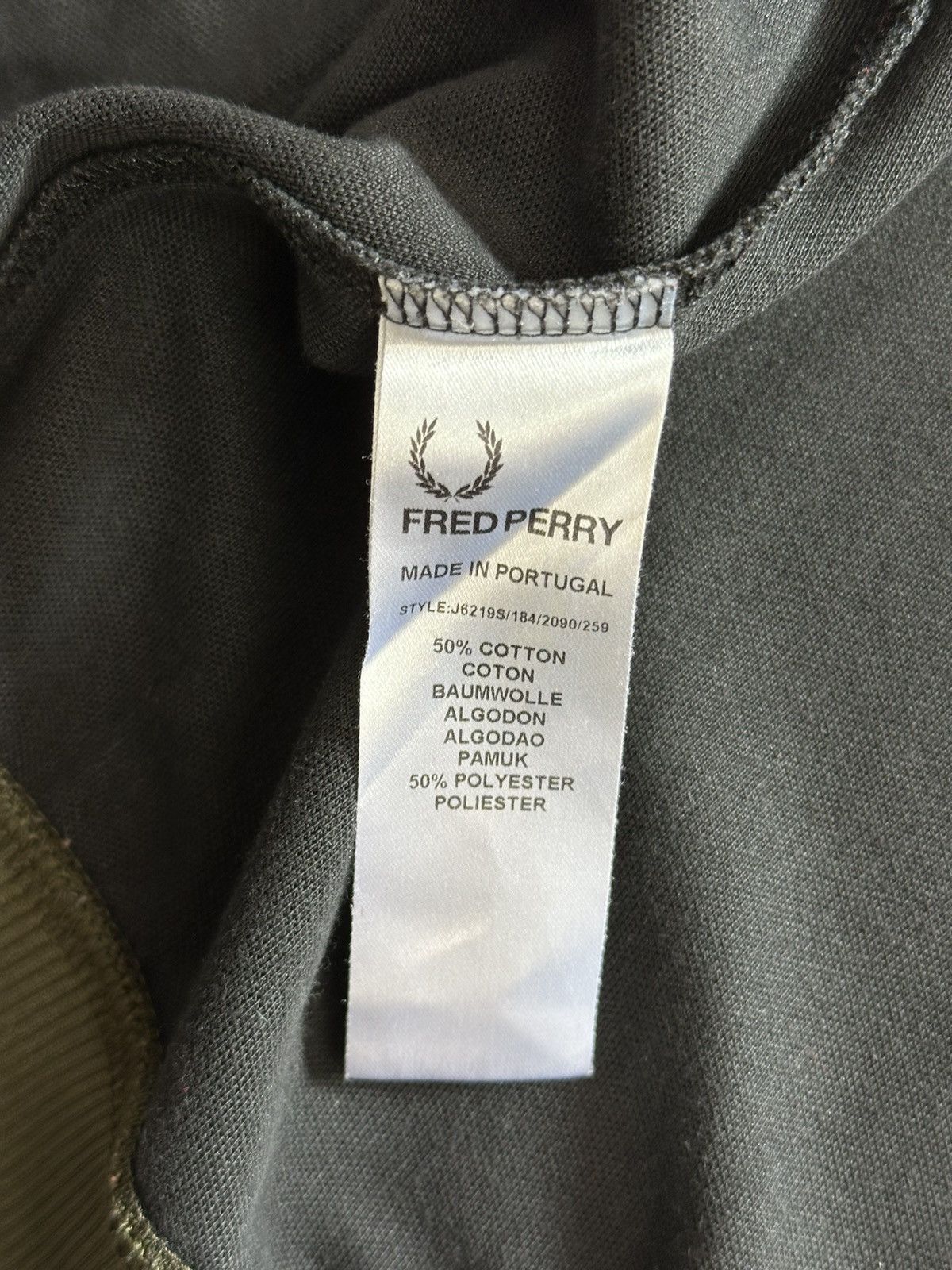 Vintage Fred Perry Track Jacket Full Zip Y2K Blokecore
