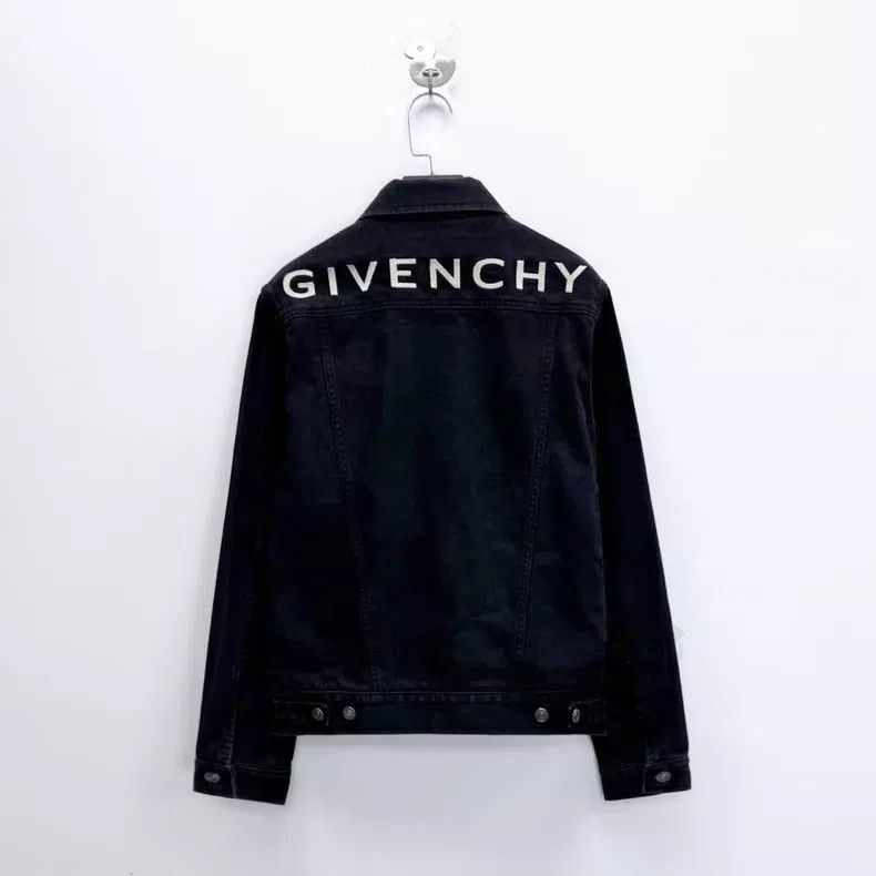 Givenchy Givenchy Black Washed Distressed Button Back Embroidered L Size US S / EU 44-46 / 1 - 1 Thumbnail